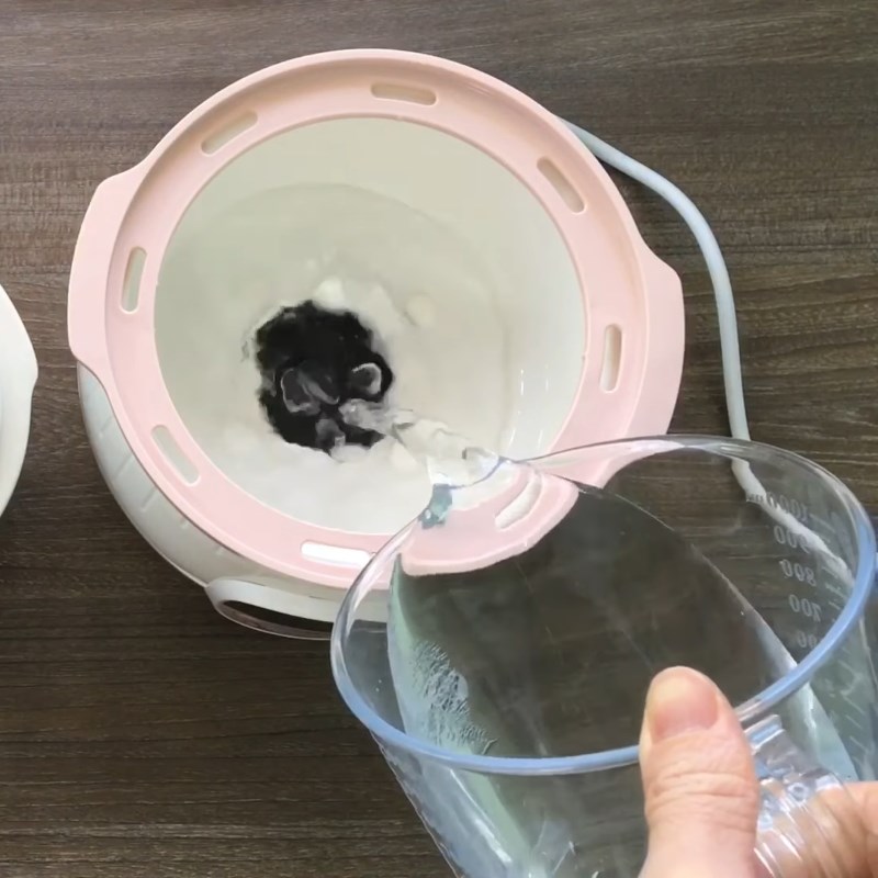 Bước 3 Nấu cháo trắng và hấp nguyên liệu  Cháo cá hồi bằng nồi nấu chậm