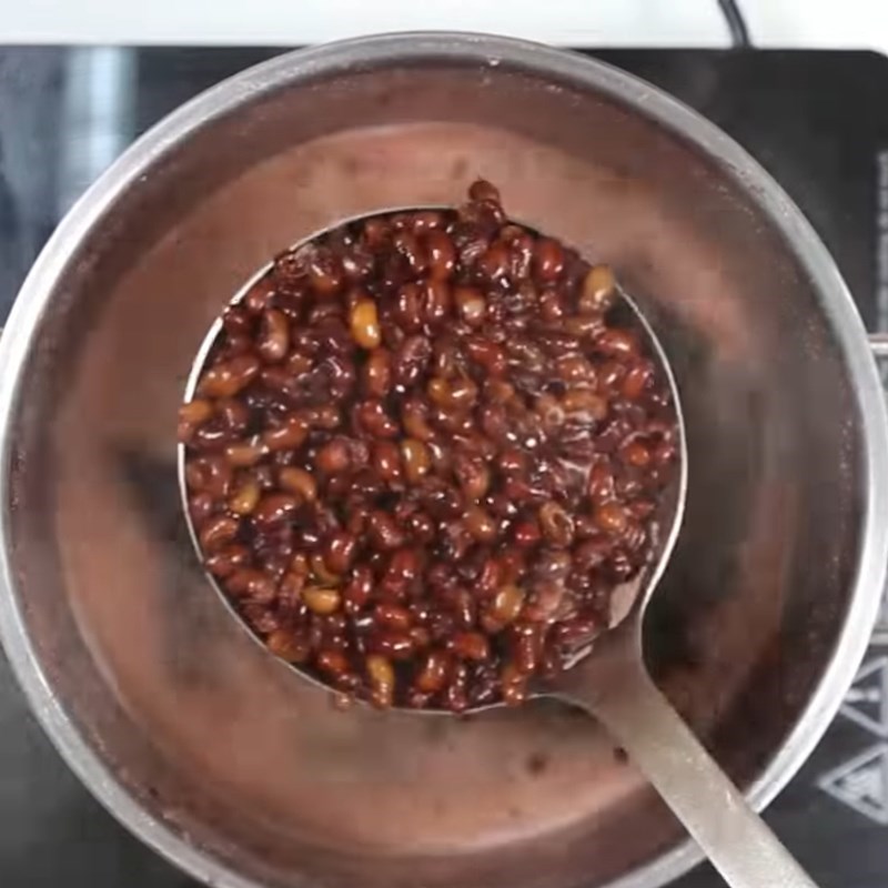 Bước 2 Nấu đậu đỏ Trà sữa khoai môn đậu đỏ