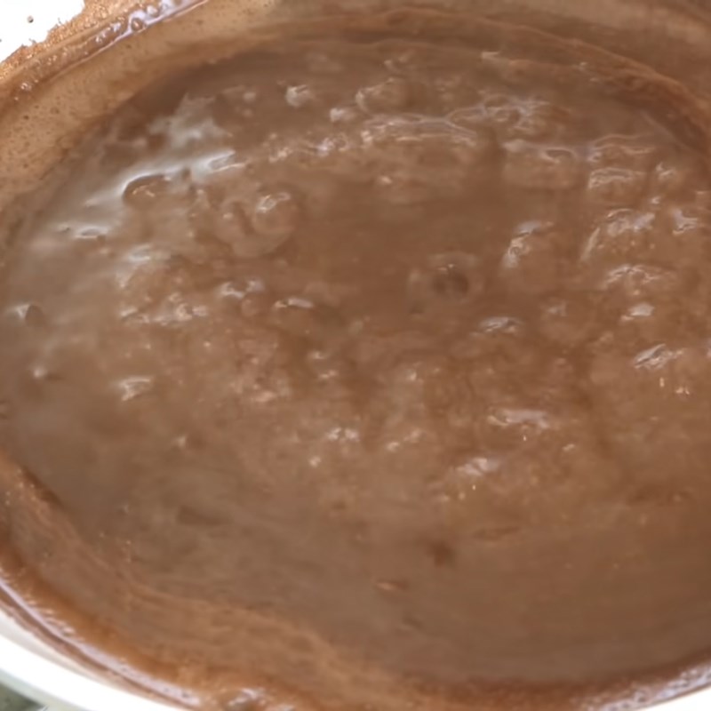 Bước 2 Nấu hỗn hợp cacao sữa Kem socola phủ socola vỏ giòn