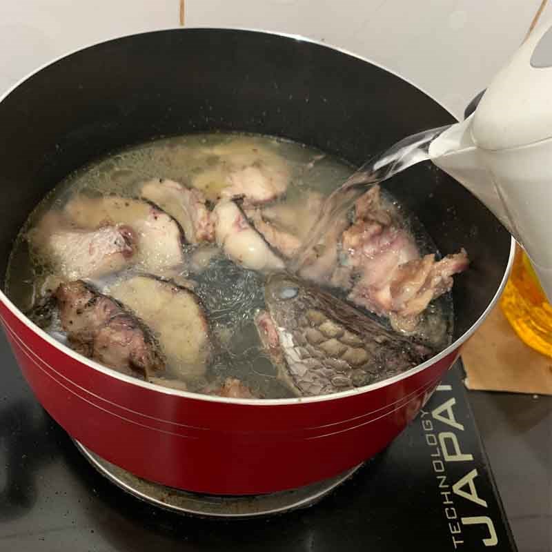 Bước 5 Nấu nước dùng Bánh canh cá lóc