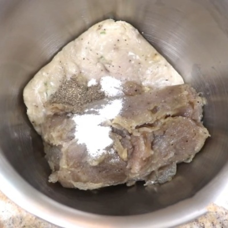 Bước 3 Xay chả cá Bún chả cá hồi