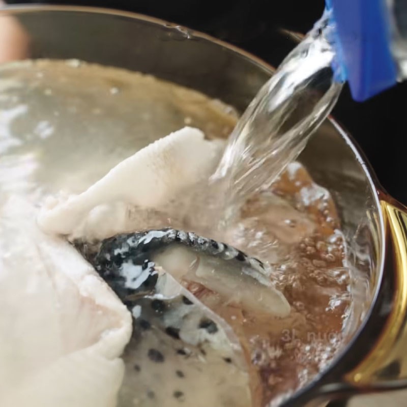 Bước 3 Nấu nước dùng cá Bún chả cá Nha Trang