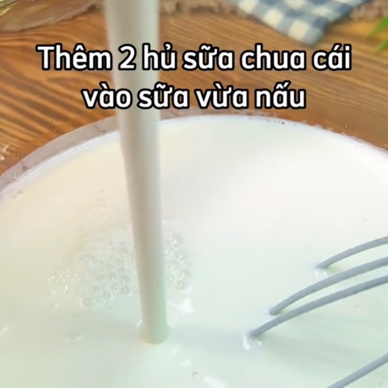 Bước 2 Nấu sữa chua Sữa chua phô mai cốm non (Công thức từ kênh tiktok Cách Nấu Ngon Cùng Cách Nấu Ngon)