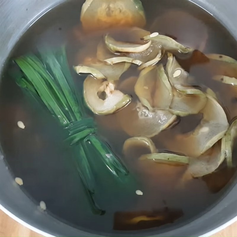 Bước 4 Nấu trà bí đao Trà bí đao hạt chia