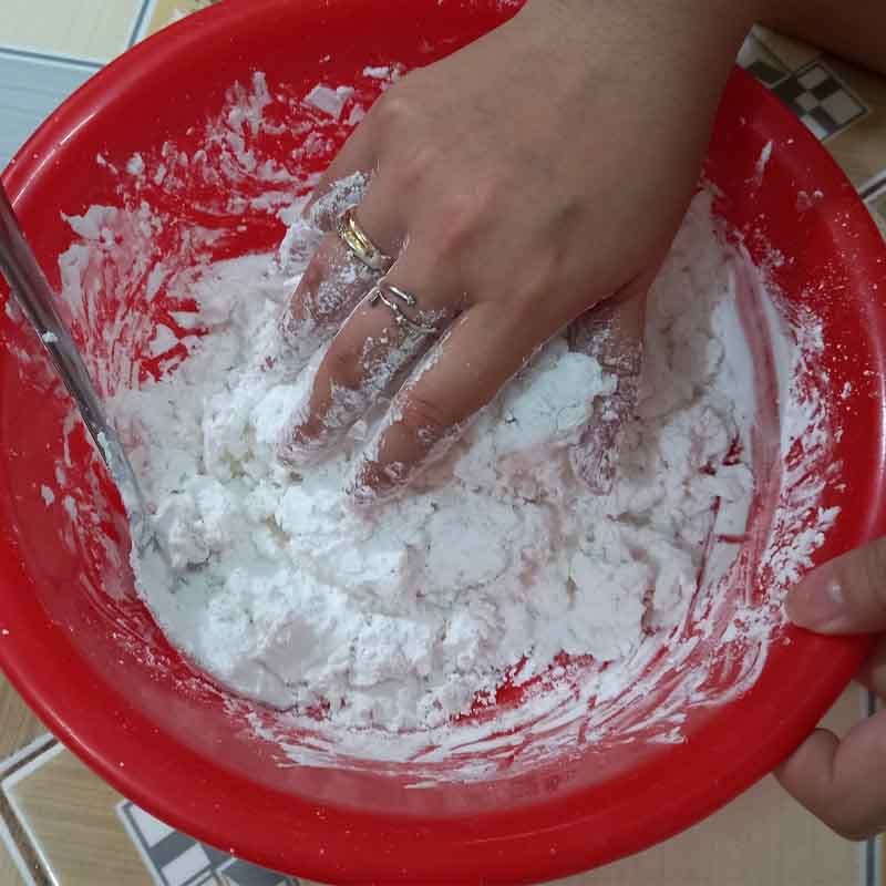 Bước 3 Nhồi bột Bánh canh cá lóc