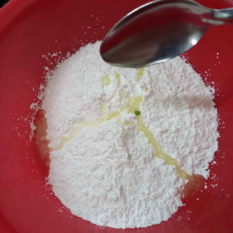 Bước 3 Nhồi bột Bánh canh cá lóc