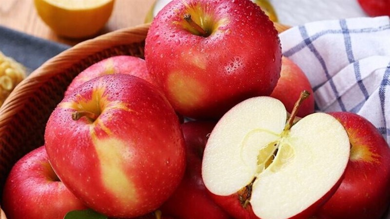 Nguyên liệu món ăn nước ép táo bằng máy xay sinh tố