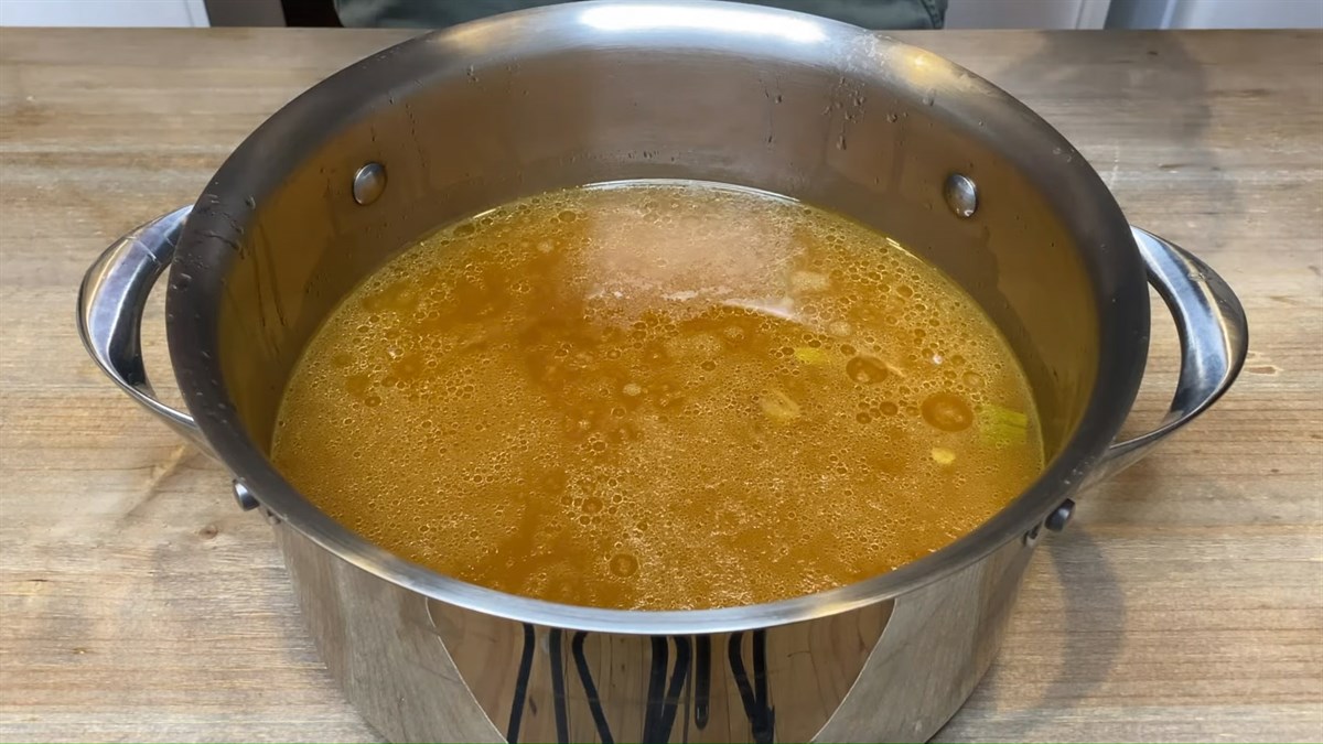 Nước dùng xương bò
