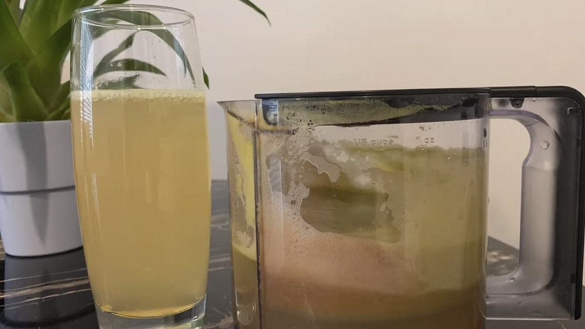 Nước ép táo lê
