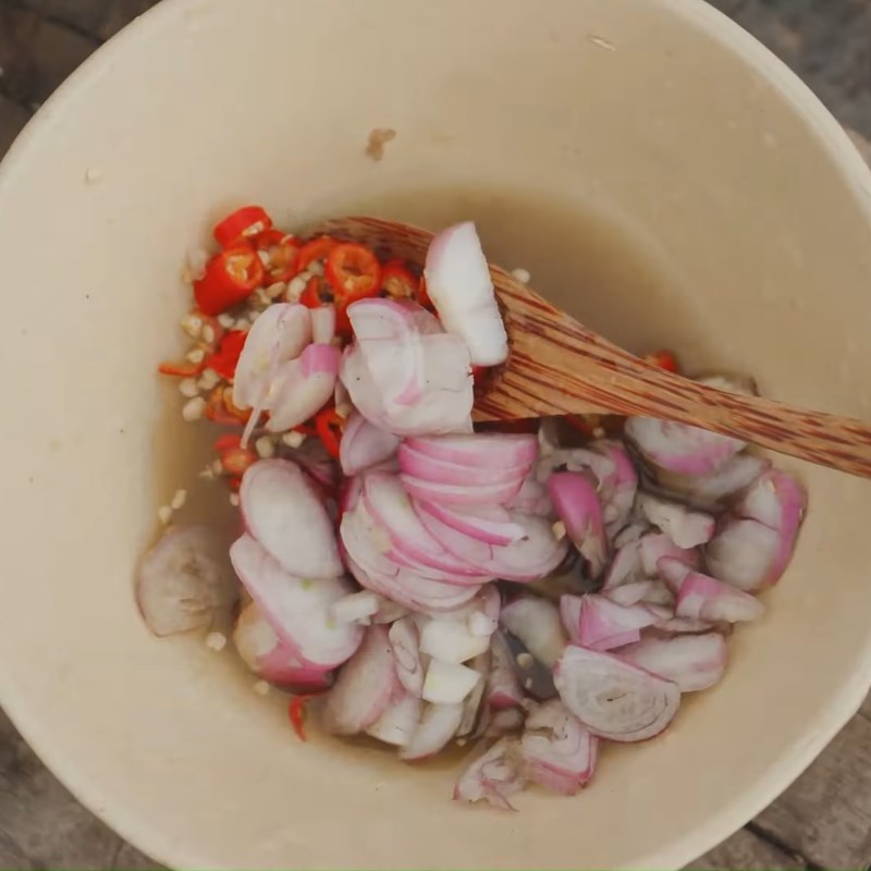 Bước 4 Pha mắm trộn gỏi Gỏi gà hoa phượng