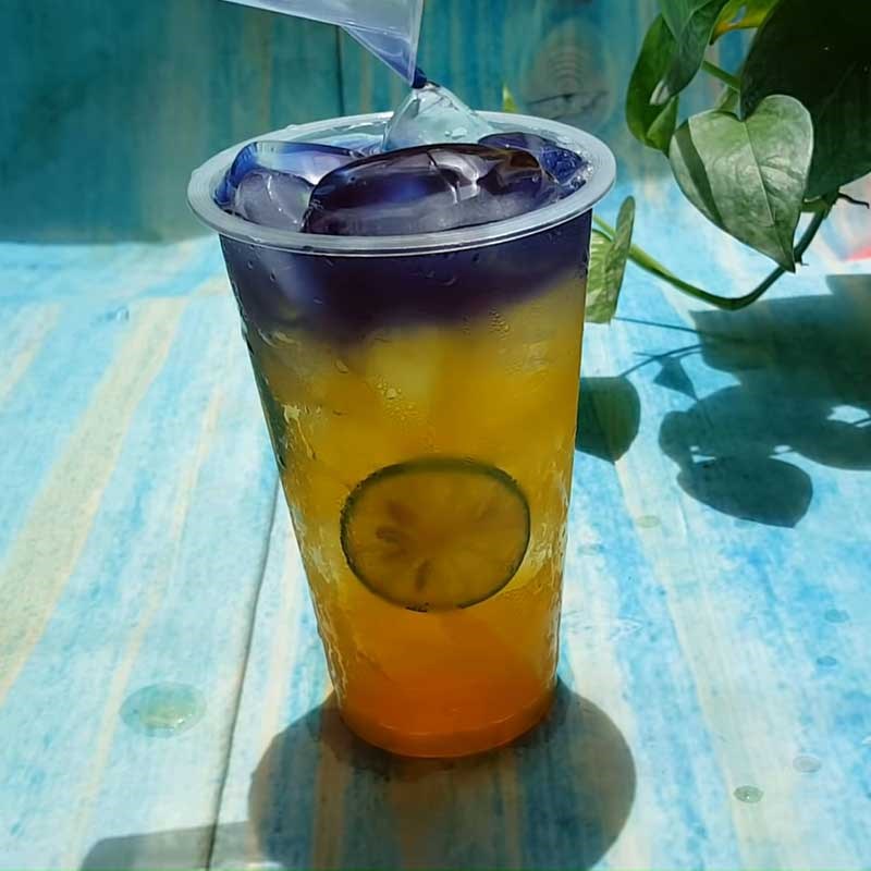 Bước 3 Pha trà chanh và hoàn thành Trà chanh hoa đậu biếc