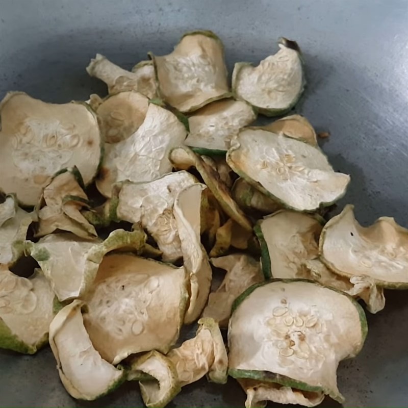 Bước 3 Rang bí đao khô Trà bí đao hạt chia