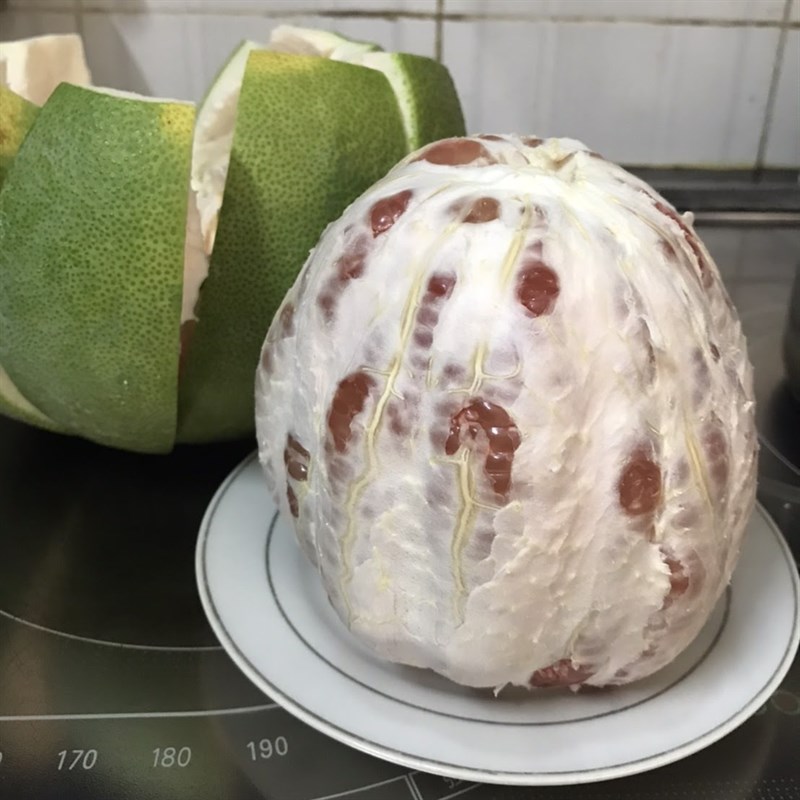 Bước 1 Sơ chế bưởi Nước ép bưởi
