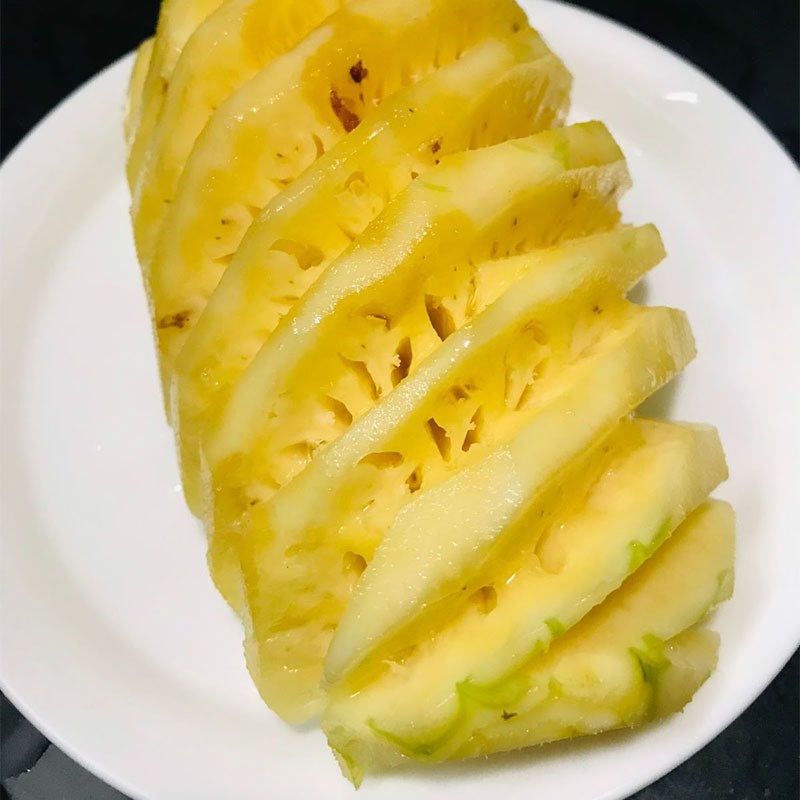 Bước 1 Sơ chế các nguyên liệu Nước ép dứa cà rốt