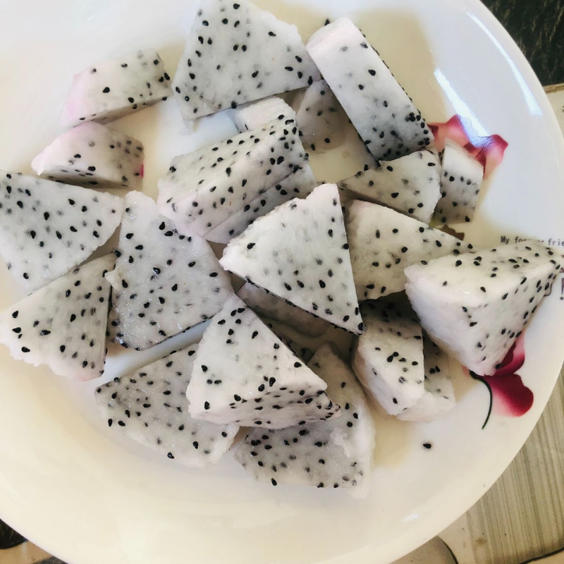 Bước 1 Sơ chế nguyên liệu Nước ép táo thanh long