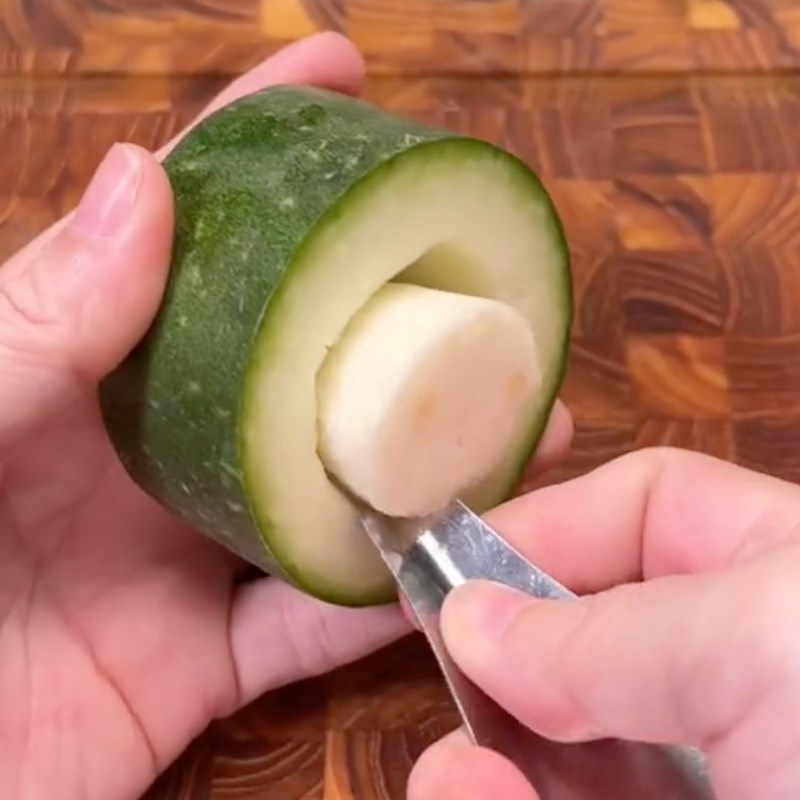 Bước 1 Sơ chế nguyên liệu Trà bí đao (Công thức được chia sẻ bởi Tiktok Bếp chay XANH)