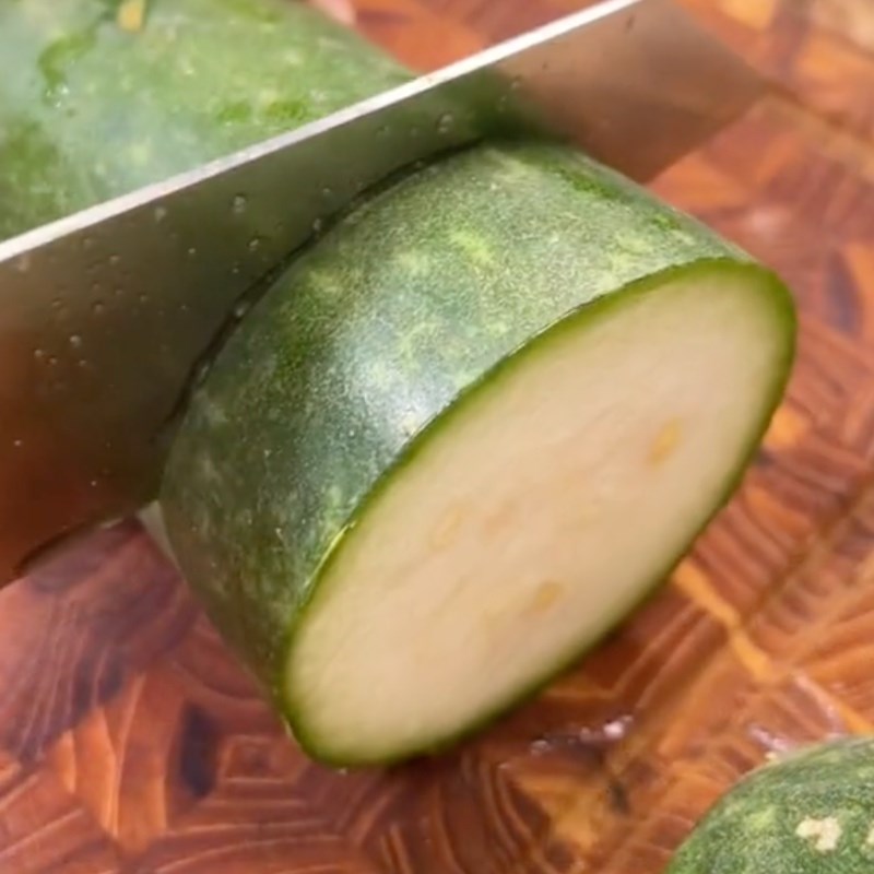 Bước 1 Sơ chế nguyên liệu Trà bí đao (Công thức được chia sẻ bởi Tiktok Bếp chay XANH)