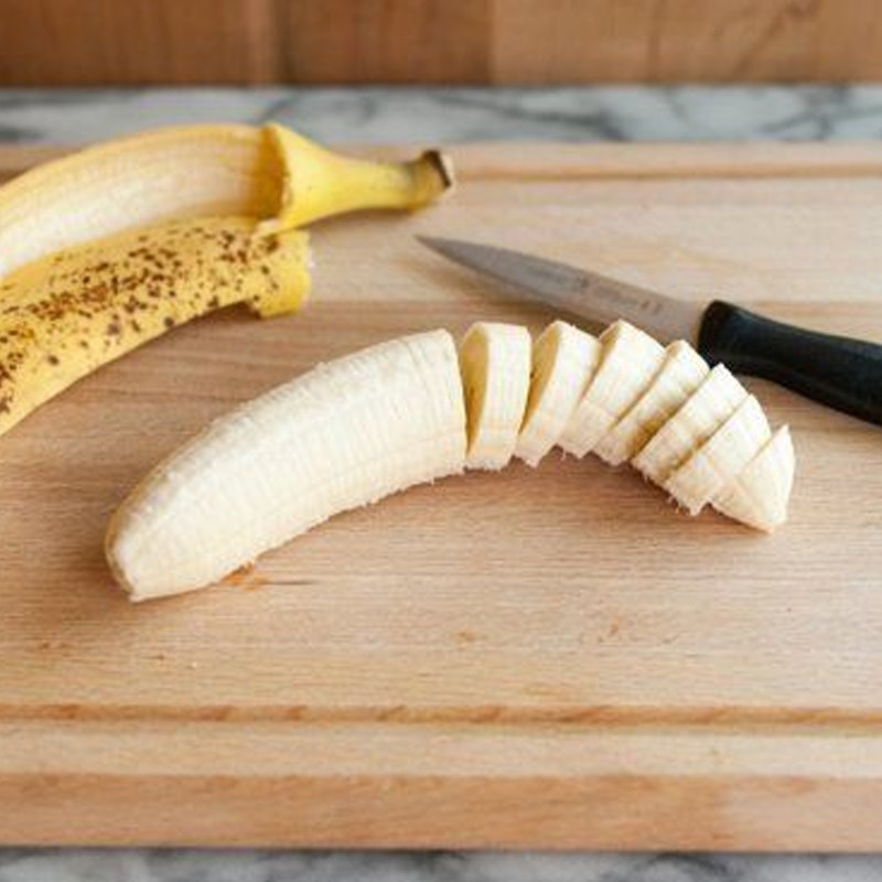 Bước 1 Sơ chế nguyên liệu Sinh tố ổi chuối