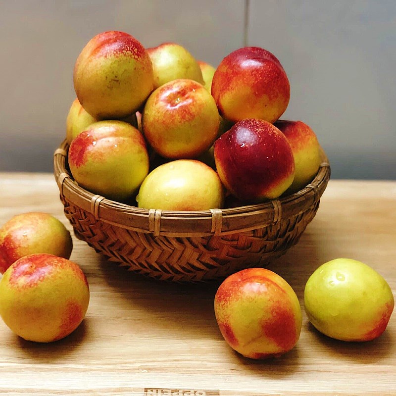 Bước 1 Sơ chế nguyên liệu Đào ngâm đường phèn (công thức được chia sẻ từ người dùng)