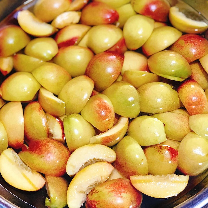 Bước 1 Sơ chế nguyên liệu Đào ngâm đường phèn (công thức được chia sẻ từ người dùng)