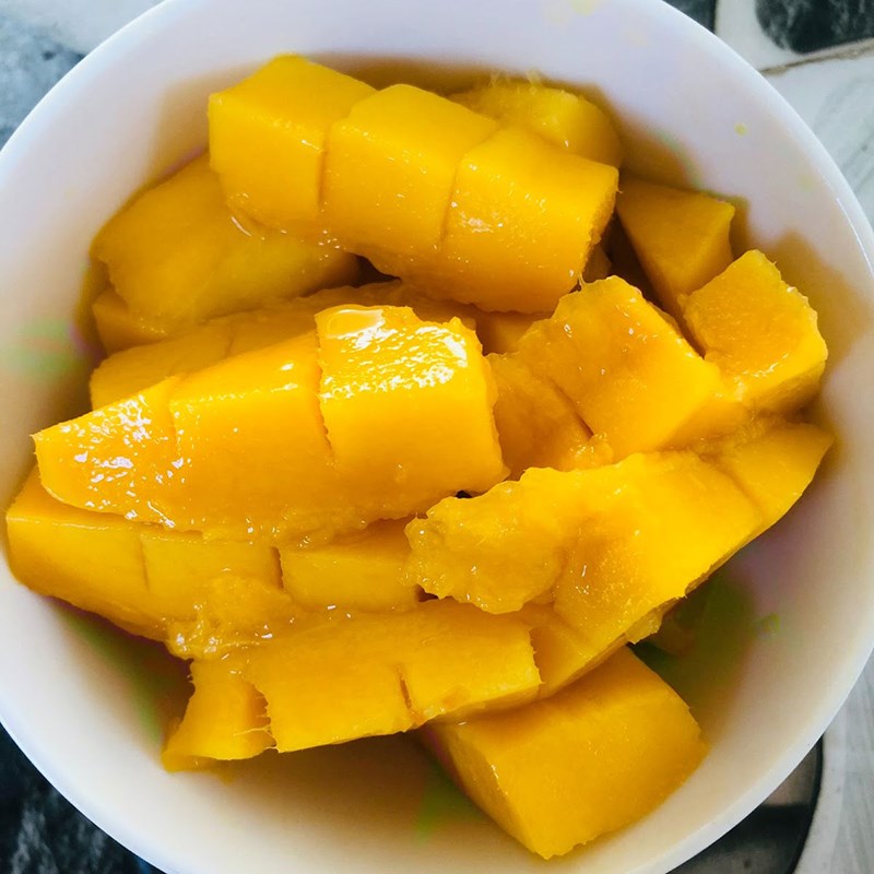 Bước 1 Sơ chế nguyên liệu Nước ép táo xoài