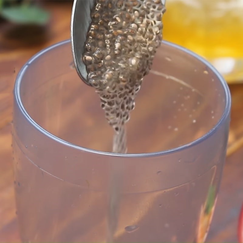 Bước 5 Pha trà hạt chia chanh dây Trà chanh dây hạt chia