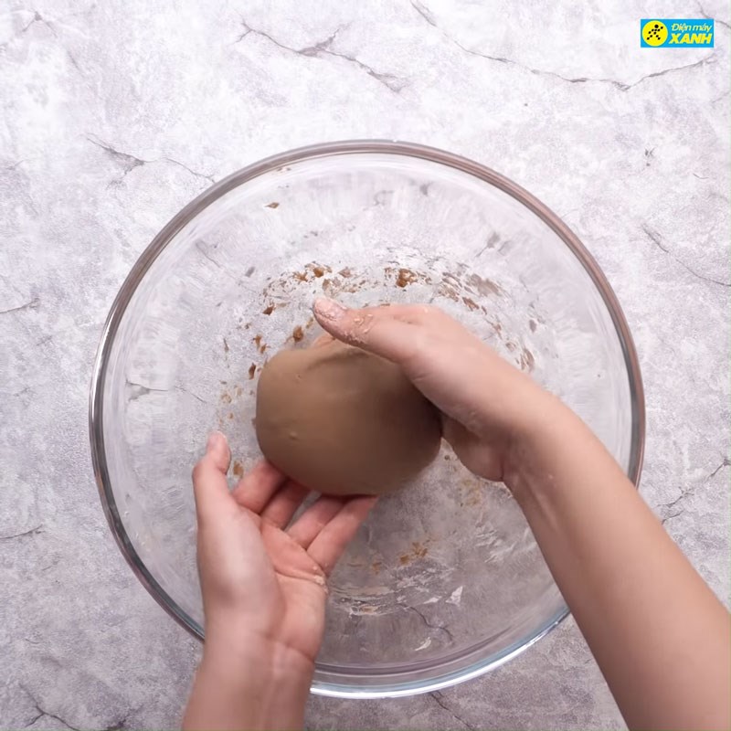 Bước 1 Trộn và nhào bột Trân châu đường đen