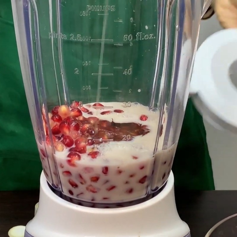 Bước 2 Xay sinh tố Sinh tố lựu