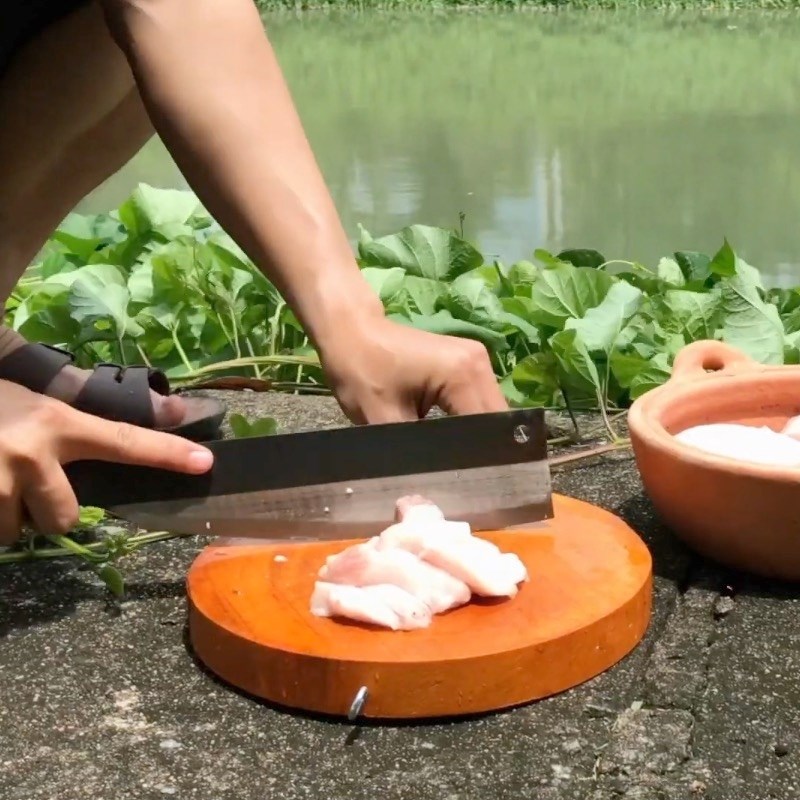 Bước 2 Sơ chế và nấu mỡ heo Cá kho tộ