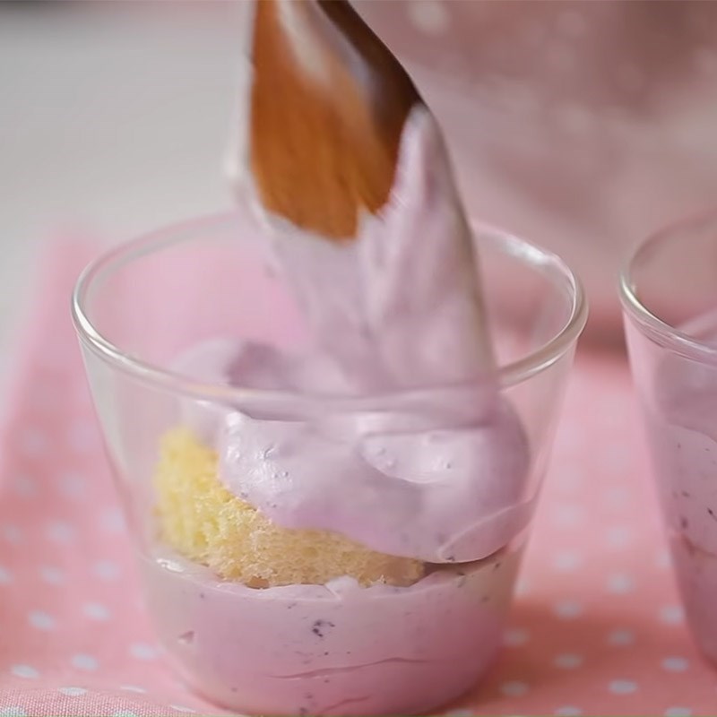 Bước 6 Làm bánh mousse Bánh mousse việt quất sữa chua
