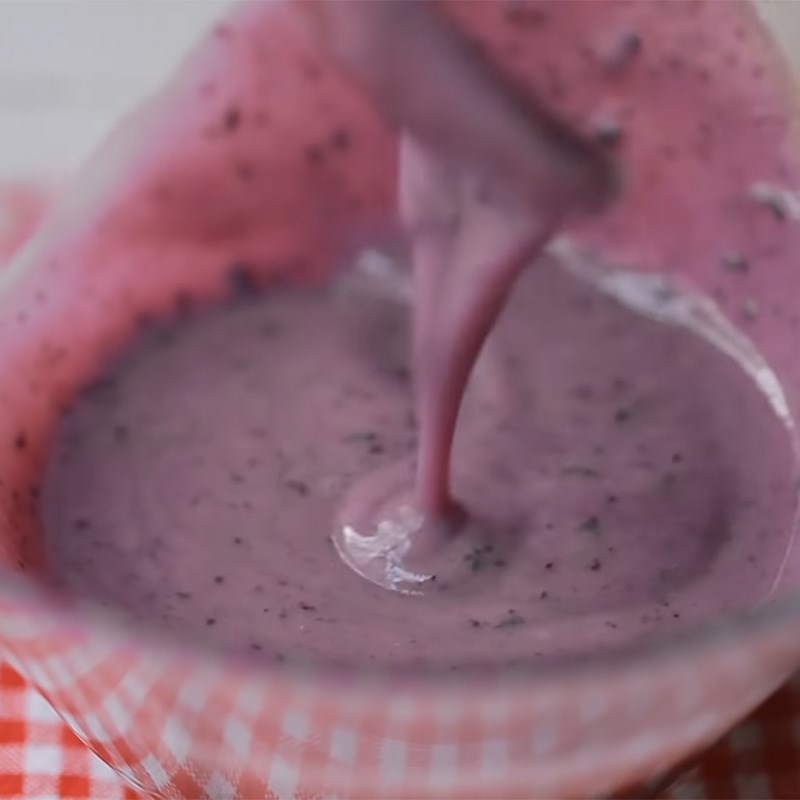 Bước 5 Làm hỗn hợp kem việt quất sữa chua và làm bánh mousse Bánh mousse việt quất sữa chua