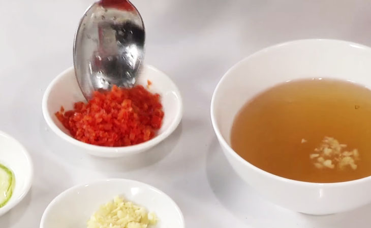 Bước 3 Làm nước mắm dừa Cá hồi chiên mắm dừa
