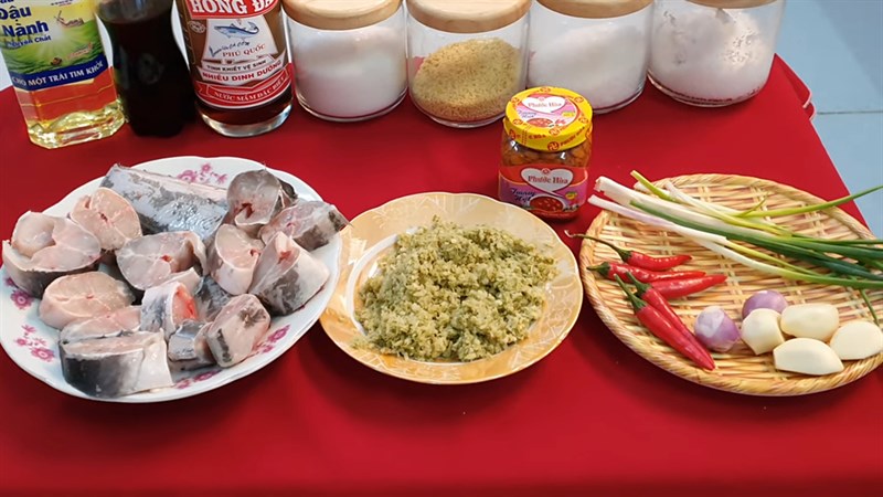 Nguyên liệu món ăn 2 cách làm cá trê kho tiêu và kho tương hột