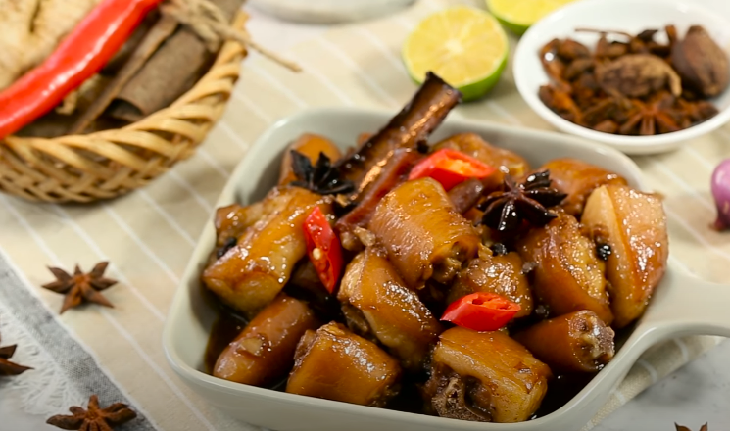 Bước 3 Thành phẩm Đuôi heo hầm bia