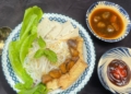 2 cach lam hu tieu kho chay ngon hap dan de lam cho mua vu avt 1200x676 1