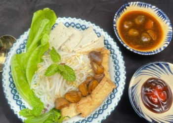 2 cach lam hu tieu kho chay ngon hap dan de lam cho mua vu avt 1200x676 1