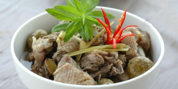 2 cach lam lau vit om sau lau vit nuoc dua don gian ma thom ngon 17 760x367 1