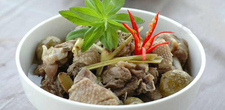 2 cach lam lau vit om sau lau vit nuoc dua don gian ma thom ngon 17 760x367 1