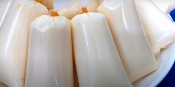 2 cách làm sữa chua dứa chua ngọt thanh mát tráng miệng ai cũng mê 27 2 cach lam sua chua dua chua ngot thanh mat trang mieng ai avt 1200x676 1