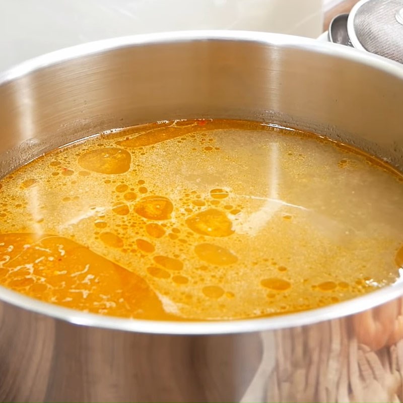 Bước 5 Nấu nước dùng Bún gỏi dà Sóc Trăng