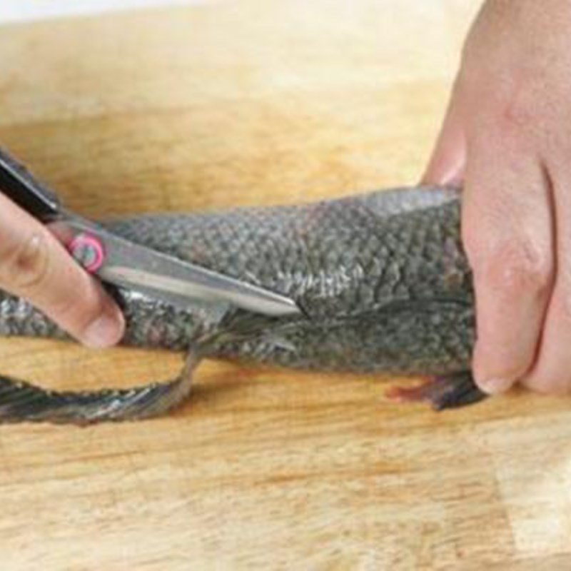 Bước 1 Sơ chế cá lóc và các nguyên liệu Bánh canh cá lóc bột gạo