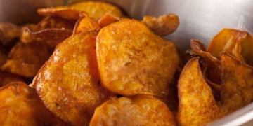 2cachlamsnackkhoailangtamgiavivarongbien khoailanglac 1200x676 1