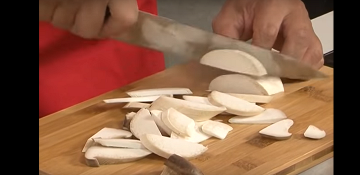Bước 2 Sơ chế rau củ Lẩu ghẹ chua cay