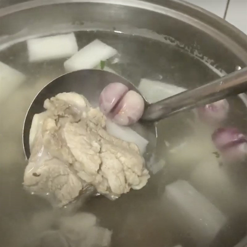 Bước 2 Nấu nước dùng Bún nước lèo bò viên
