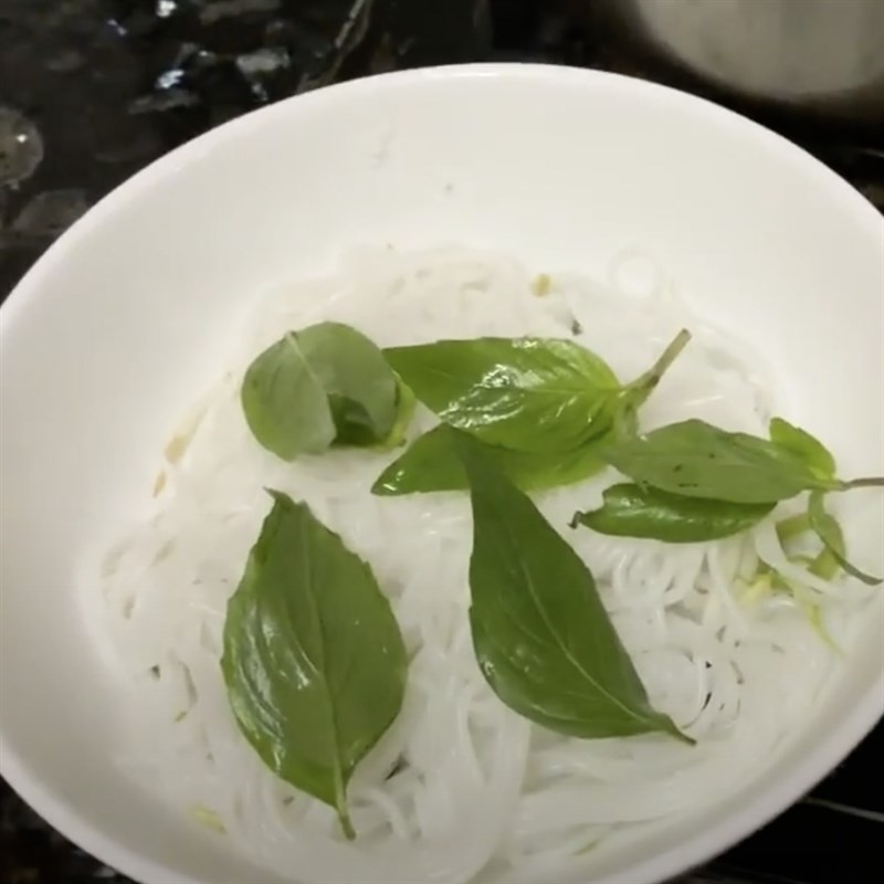 Bước 3 Hoàn thành Bún nước lèo bò viên