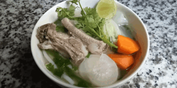 BANH CANH cach nau BANH CANH SUON HEO ngon cho bua sang Mon An Ngon Moi Ngay 0 6 screenshot 1200x675 1