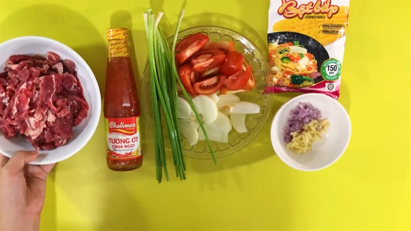 Nguyên liệu món ăn thịt bò xào lá lốt và cà chua