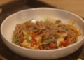4 cách làm bún gạo lứt xào thơm ngon, đơn giản cho bữa sáng đầy dinh dưỡng 106 BunLutXaoRauCu STIRFRYBROWNRICENOODLEWITHVEGGIEVEGAN VIETNAMESEASMRDucan5 47screenshot 1200x676 1