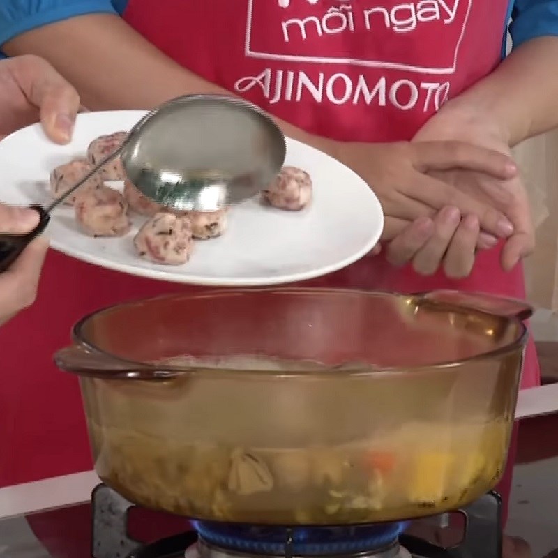 Bước 4 Nấu canh đu đủ viên cua Canh đu đủ cua viên