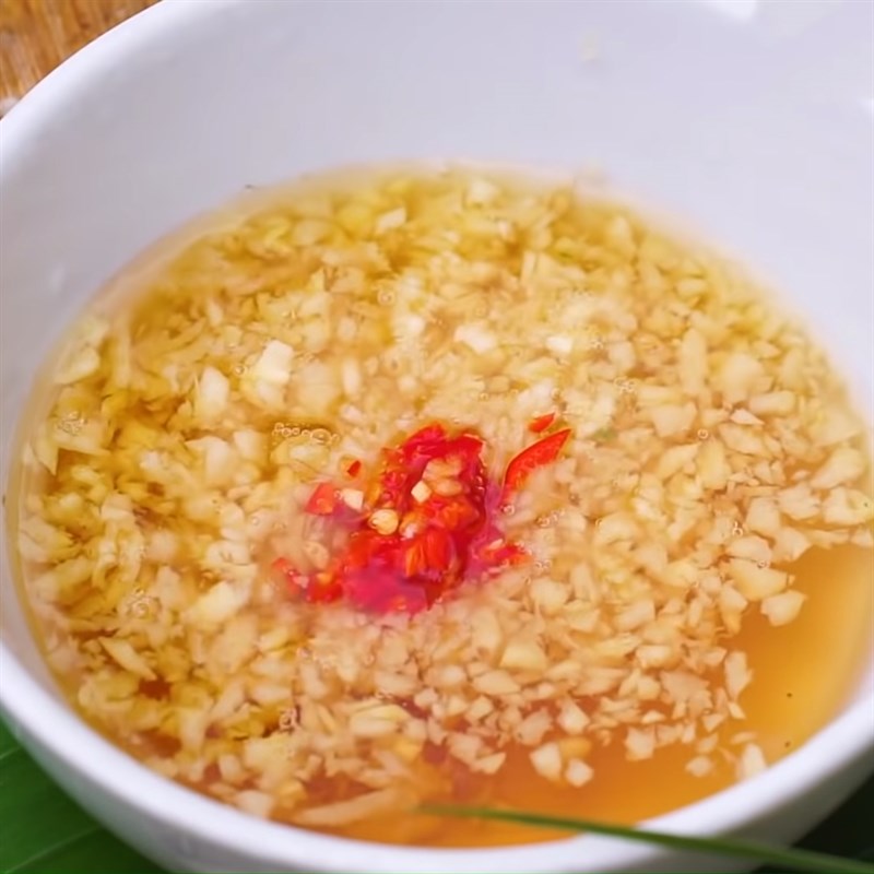 Bước 4 Pha nước chấm ăn kèm Cá lóc nướng muối tuyết